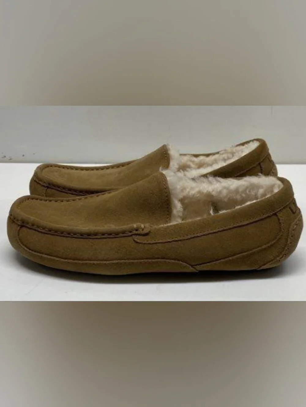 UGG Men's Ascot Moccasin Suede Chestnut Slippers Size 11 New MSRP $114.99